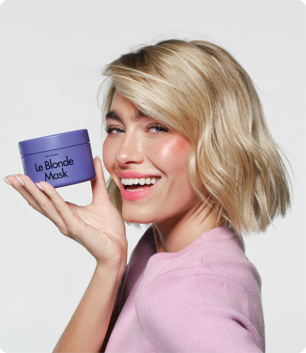 Le Blonde Mask
